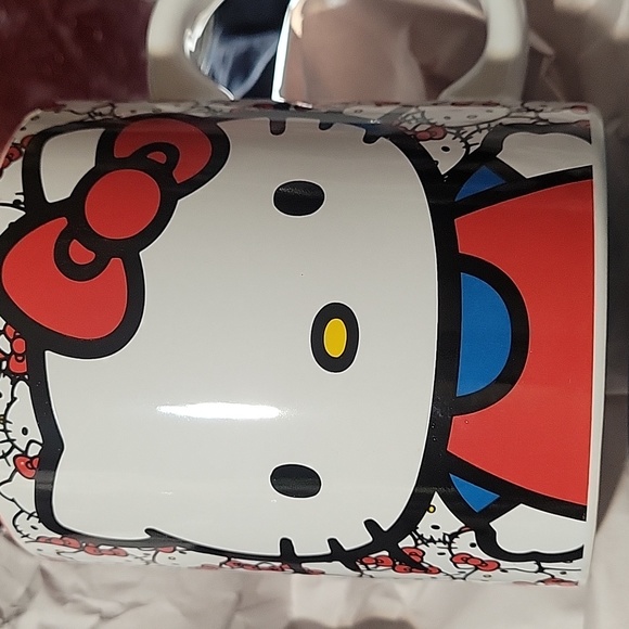 HELLO KITTY MUGS !!! - Picture 3 of 4